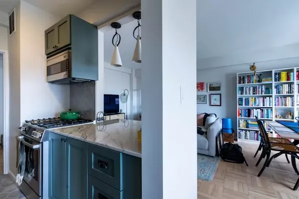 flat and apartment difference