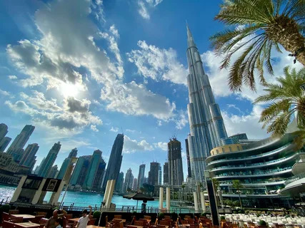 pros and cons of moving to dubai